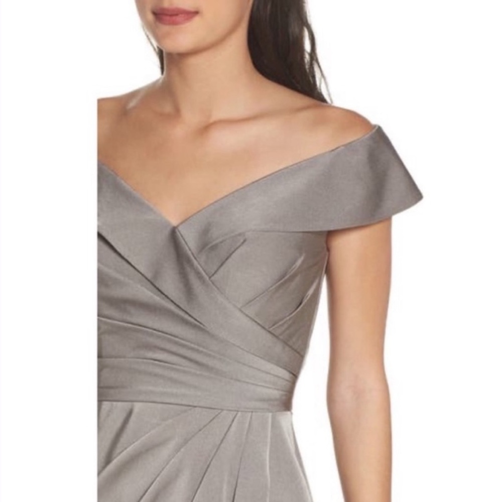 La Femme dress 25206 Pewter surplice off the shoulder column Gown 12 - Picture 2 of 9